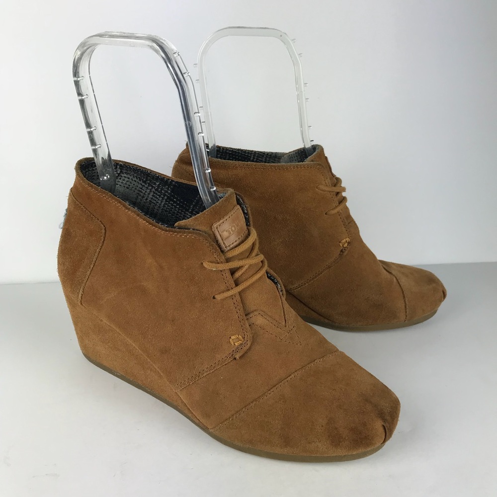 TOMS tan brown suede lace up wedge bootie, 10
